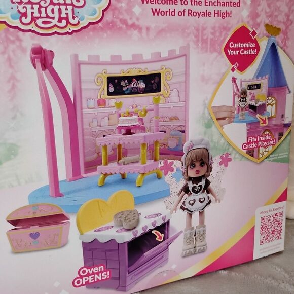 Royale High Baking Class Playset - Picture 3 of 4